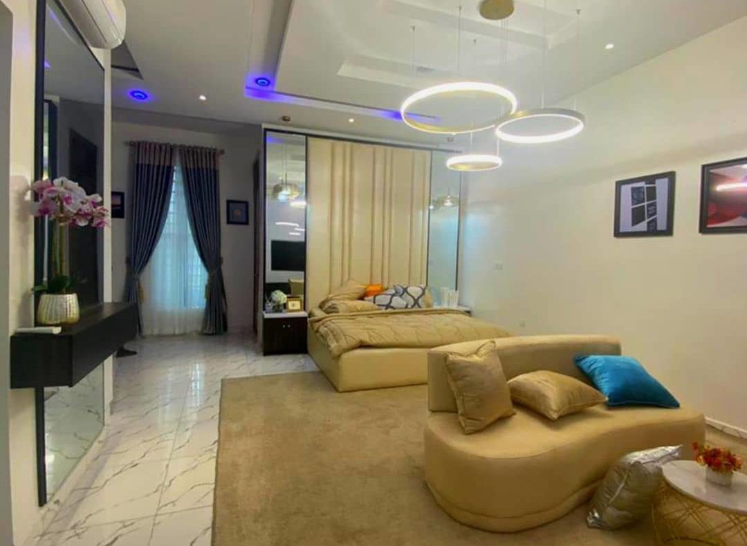 A Beautiful 4 Bedroom Apartment For Shortlet In Lekki Nigeria