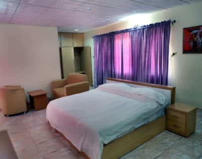 Hotel Executive Super Deluxe in Yaba, Lagos Nigeria