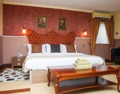 Vintage Presidential Suite in Quiet Pols_Homely Haven in Ikeja, Lagos, Nigeria