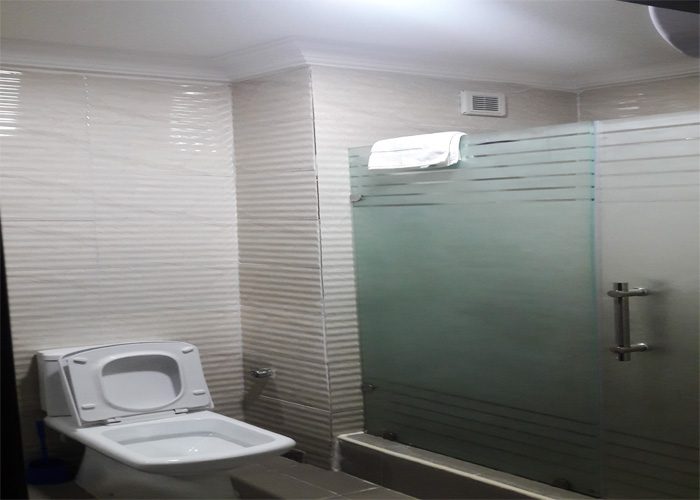 Std Bathroom 700x500