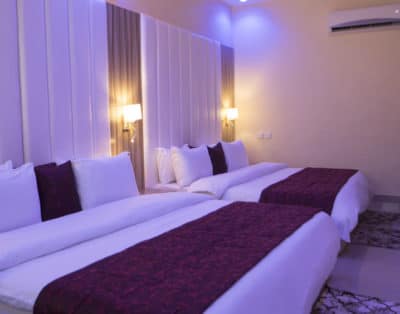 Hotel Twin Executive Room in Surulere, Lagos Nigeria