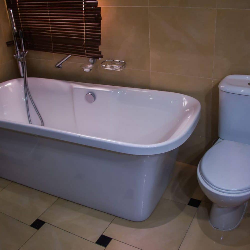 Luxury Suite Bath 2 1000x1000