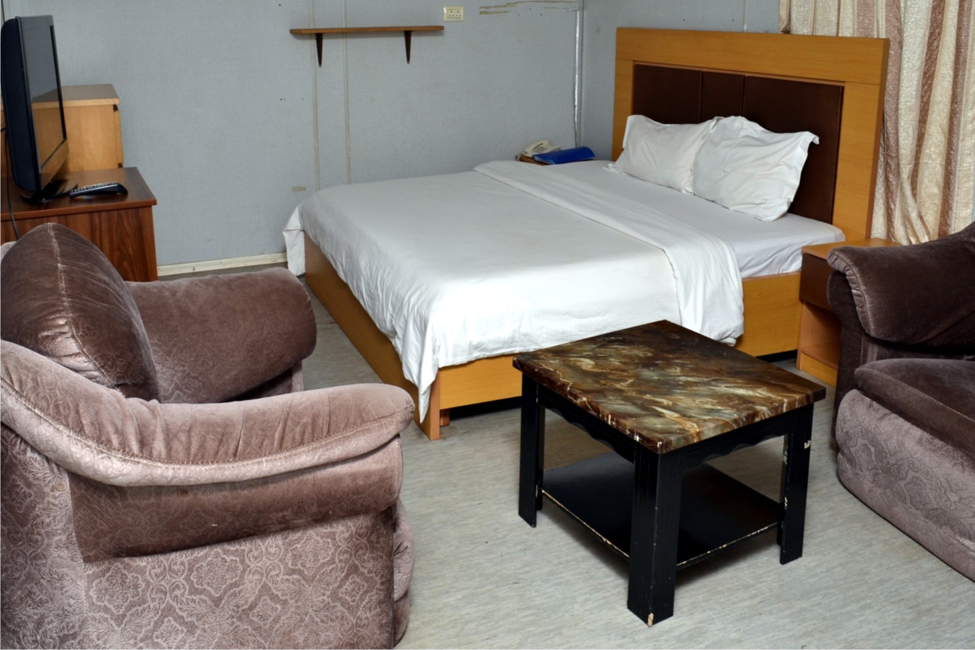 Rooms At Frankville Hotel Karu 2