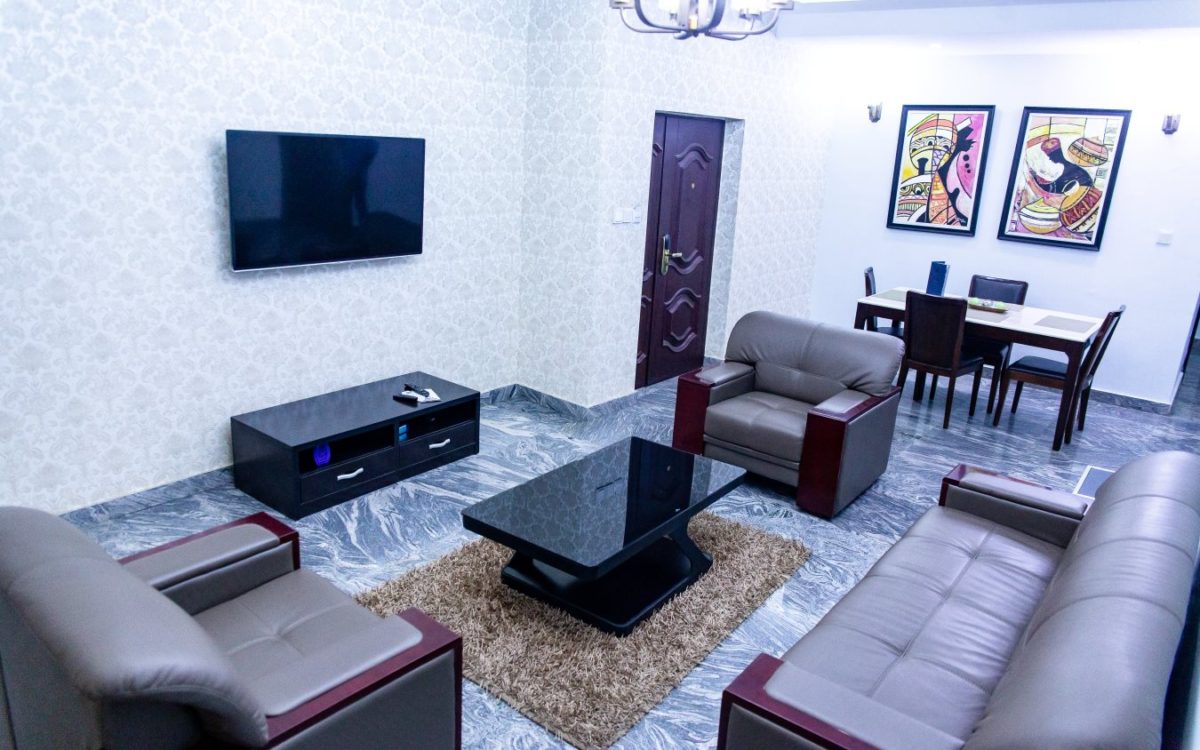 Royal Exec Apartment Sittng Room 4 1200x750 1