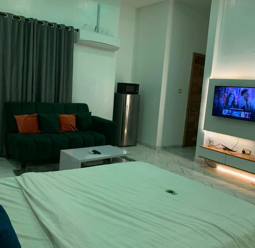 1 Bedroom Studio Apartment For Shortlet In Lekki Nigeria
