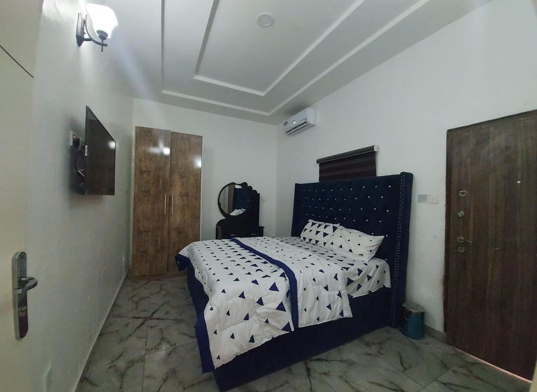 Luxury And Spacious 4 Bedroom Fully Serviced Terrace Short Let In Lekki Nigeria