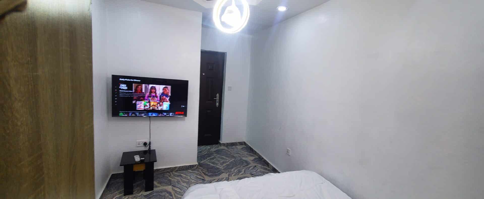 Dinero Ruby One Bed Astonished Apartment