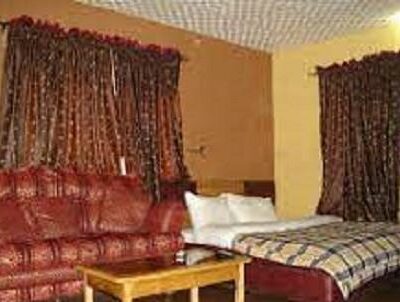 Royale Double 2 Room In Am 2 Pm Travel Lodge In Ibafo, Ogun