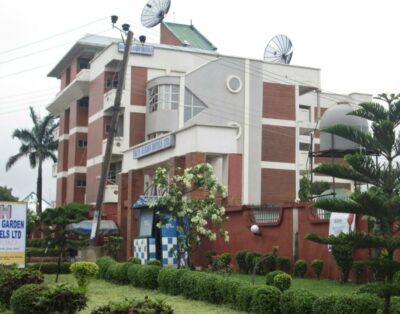 Semi-Luxury Double Room In Bays Garden Hotels Limited In Makurdi, Benue