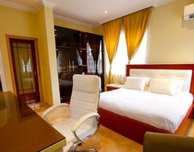 Royal Suite Room In Bayview Service Apartments In Ajah, Lagos