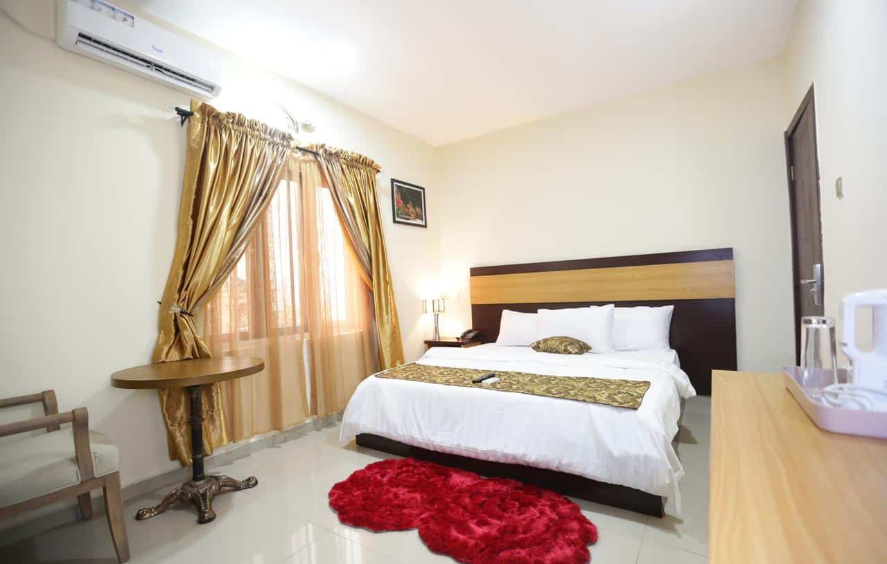 Executive Class Room Executive Room In Class Suite Ogudu In Ojota, Lagos | Plistbooking.com ...