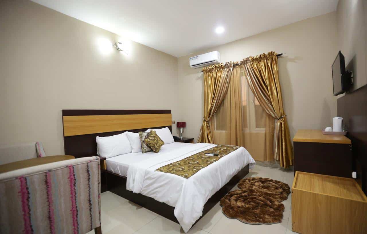 Executive Class Room Executive Room In Class Suite Ogudu In Ojota, Lagos | Plistbooking.com ...