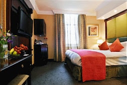 Royal Corner Room In Owu Crown Hotel In Ibadan, Oyo