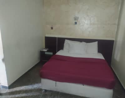 Deluxe King Room In Summit Villas Suites In Gwarinpa, Abuja