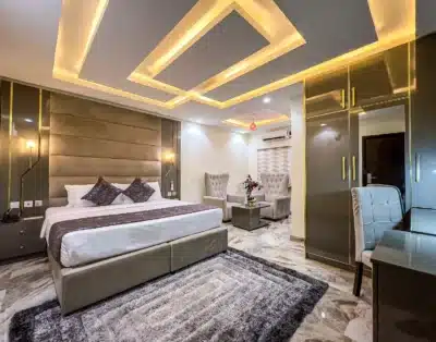 Luxury Deluxe Room In Parkview Astoria Hotel In Ikoyi, Lagos