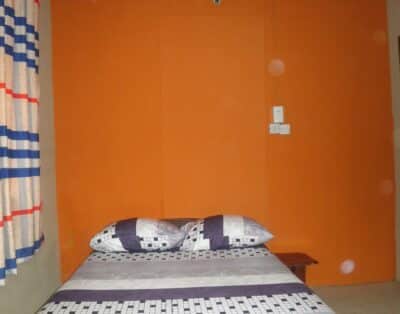Standard Room In Moore Road Social In Yaba, Lagos