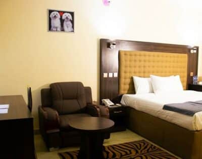 Deluxe Room In Paris Royal Hotel In Gwarinpa, Abuja