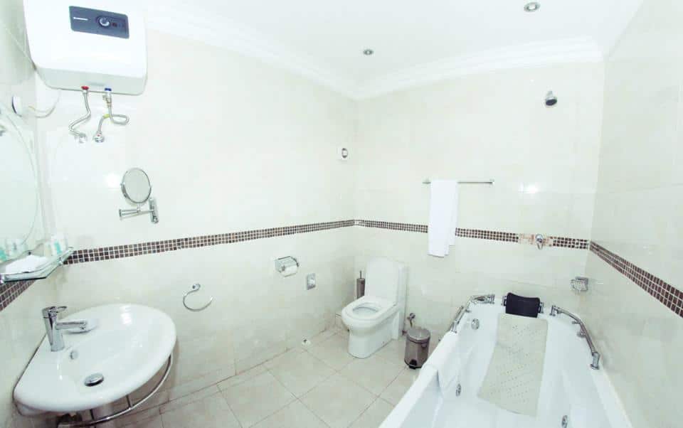 Deluxe Room In Pearl Gate Hotel, Wuse Zone 4, Abuja 302223