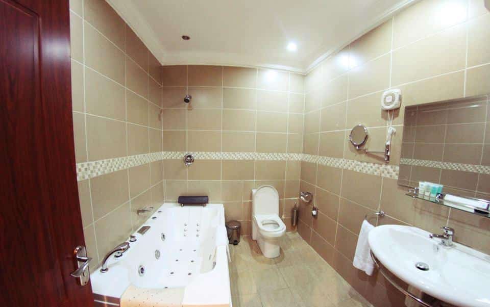 Deluxe Room In Pearl Gate Hotel, Wuse Zone 4, Abuja 302223