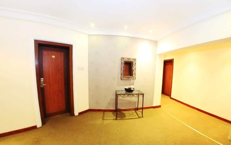 Deluxe Room In Pearl Gate Hotel, Wuse Zone 4, Abuja 302223