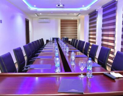 Presidential Suite2A-Bedroom In Qualibest Grand Hotel In Utako, Abuja