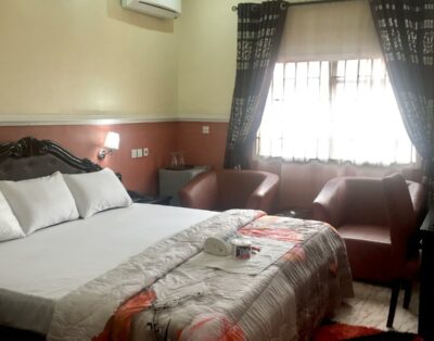 Royal Standard Room In Qubest Royal Hotel In Lagos