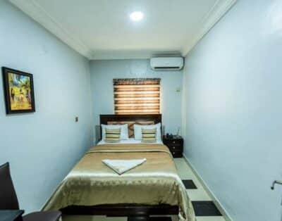 Standard Room In Royal Hills Hotel In Shomolu, Lagos