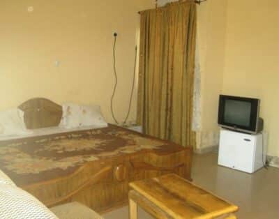 Single Room In Royal Suite Guest Inn In Bida, Niger