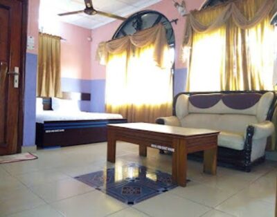 Queen Slot Room In Holla-Jobi Guest House In Ajao, Lagos