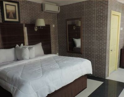 Junior Suite Room In Westview Hotel In Mafoluku, Lagos