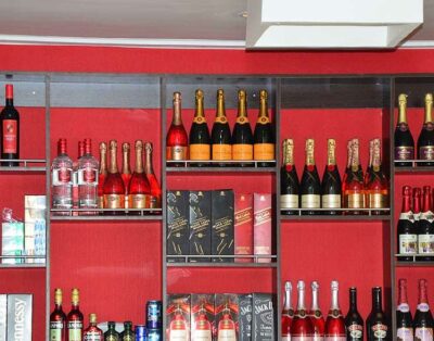 Penny Suite Room In Wise Penny Suites And Spa In Asaba, Delta