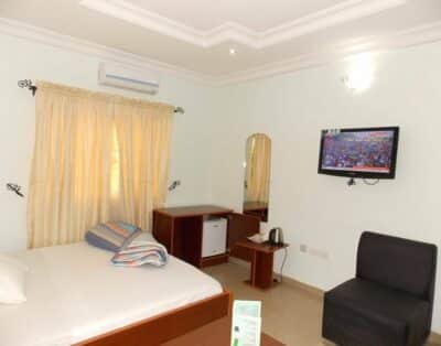 Classic Room In De-Dominic Suites In Gwarinpa, Abuja