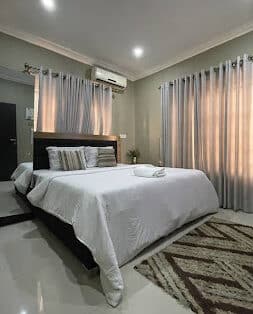 Super Deluxe Room In Number Eleven Hotels In Oregun, Lagos
