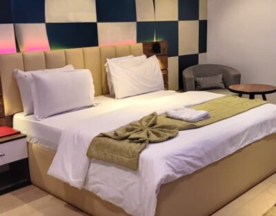 Cozy Executive Suite Room in Merzino Palace Hotel in Uyo, Nigeria