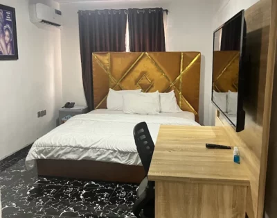 Beautiful Delad Standard Room at Dee Rocket Hotel